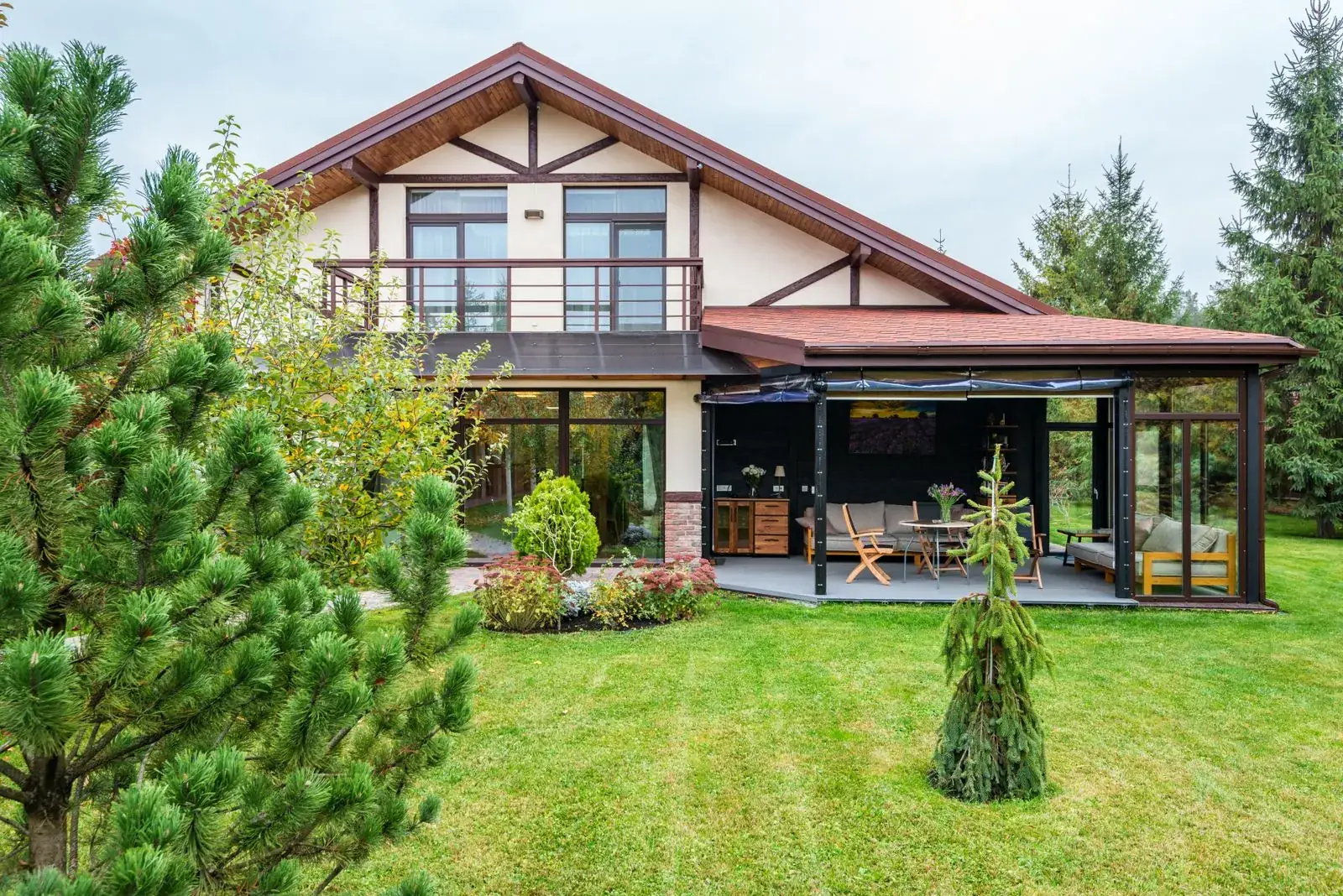 Oakmere Lodge, a Wrenfield family house Gablestow sold in nine days