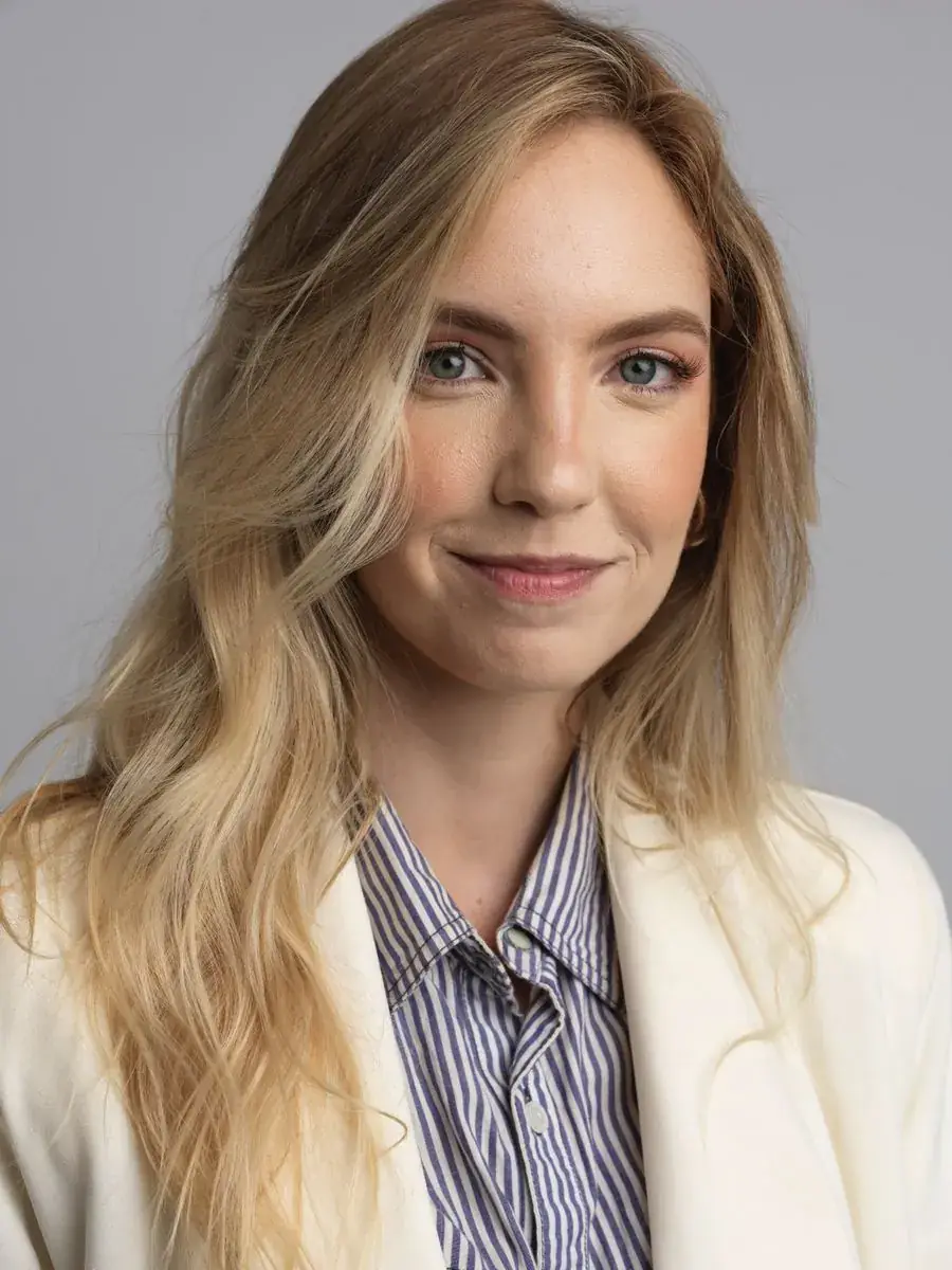 Elsa Lindqvist, Agent · Linden Row